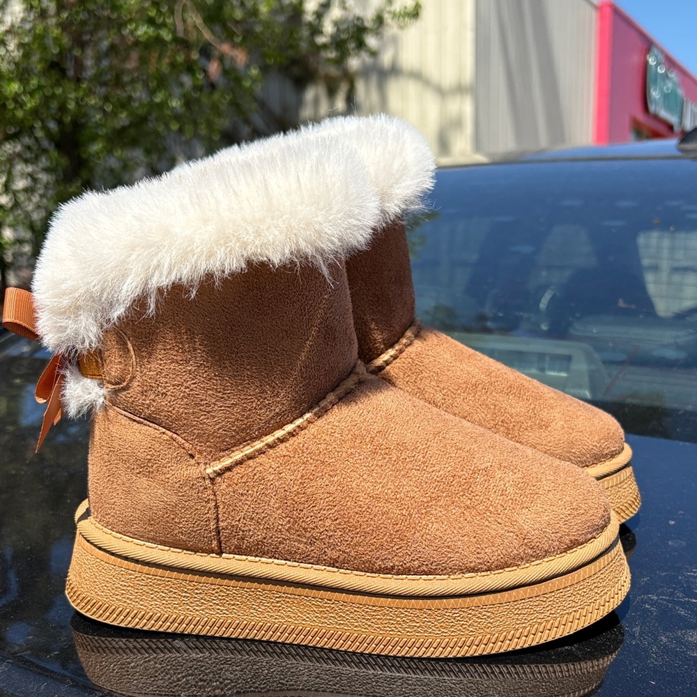 Girls' Tan Suede Faux-Fur Cuff Ankle Booties